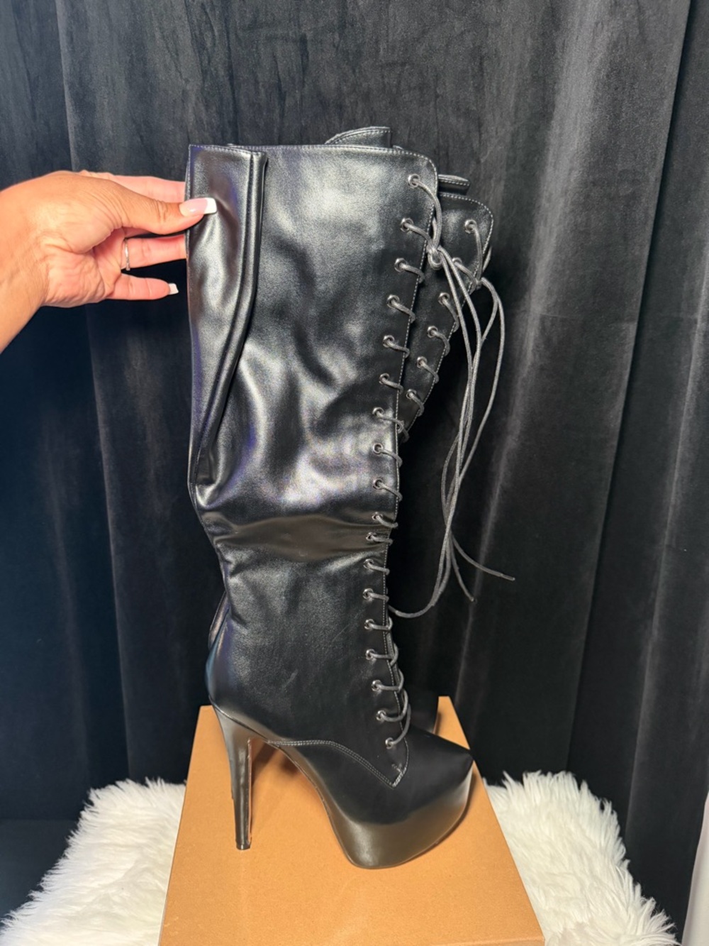 Women's Richealnana Black Lace-Up Platform Knee Boots - Picture 6 of 11